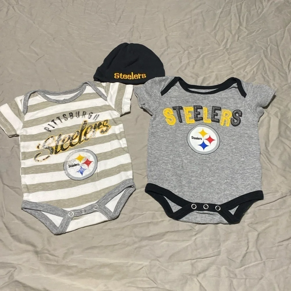Pittsburgh Steelers infant onesies & beanie bundle size 0-3months